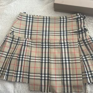 Burberry  monogram skirt new with tags!!
